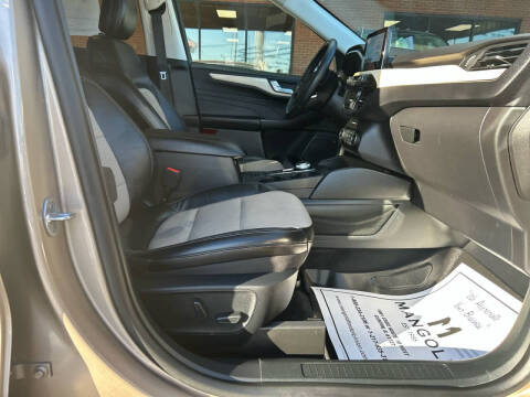 2021 Ford Escape Hybrid Titanium