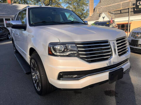 2015 Lincoln Navigator for sale at Dracut's Car Connection in Methuen MA