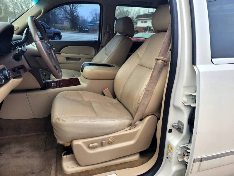 2011 Chevrolet Avalanche LTZ