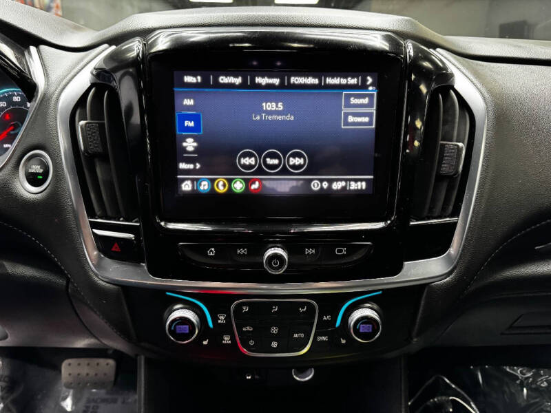 2022 Chevrolet Traverse LT Cloth