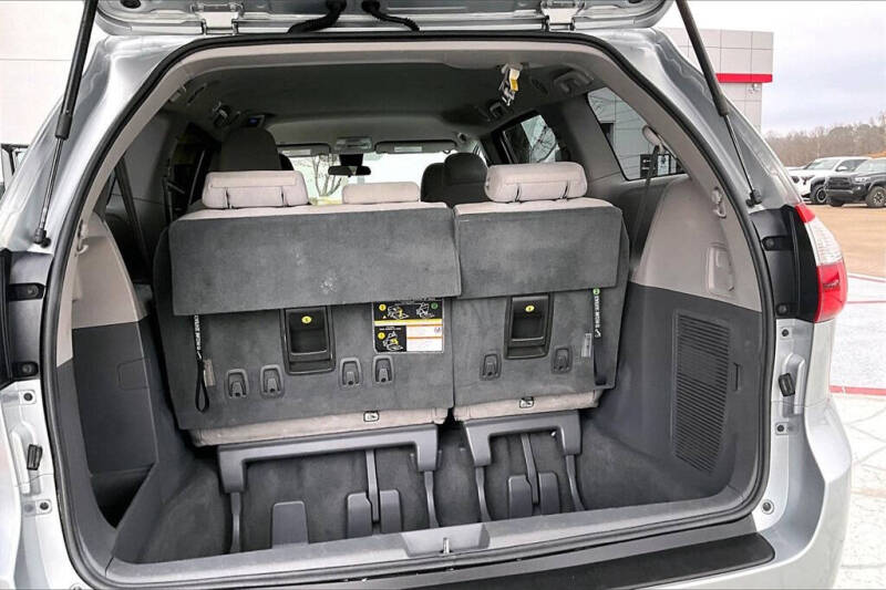 2019 Toyota Sienna L 7-Passenger