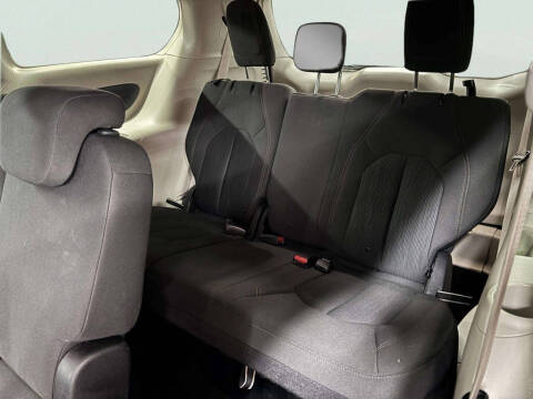 2019 Chrysler Pacifica LX