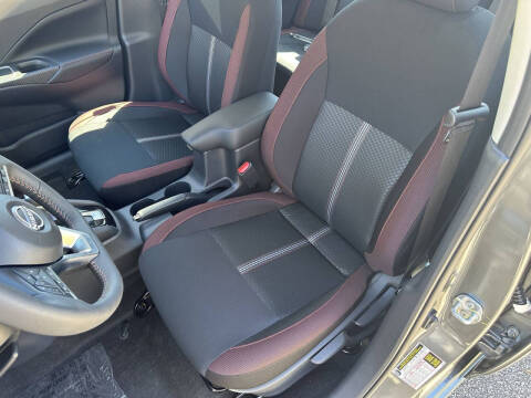 2025 Nissan Versa SR