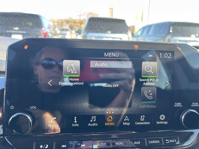 2024 Nissan Pathfinder SL