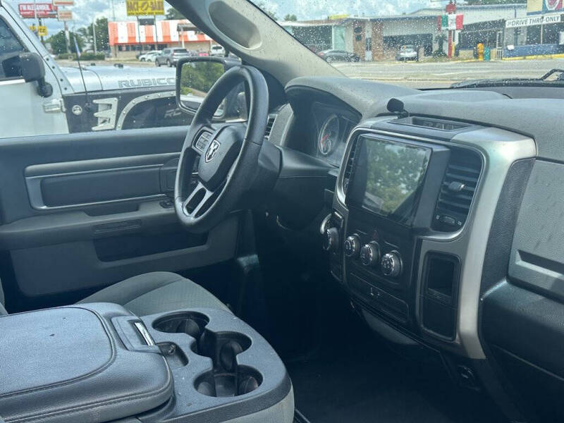 2018 RAM 1500 SLT