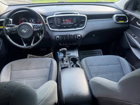 2016 Kia Sorento LX