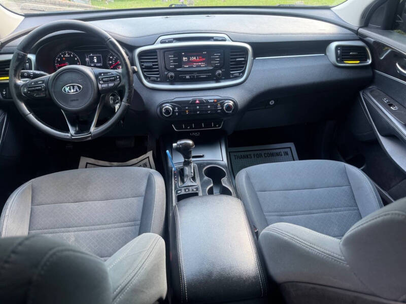 2016 Kia Sorento LX