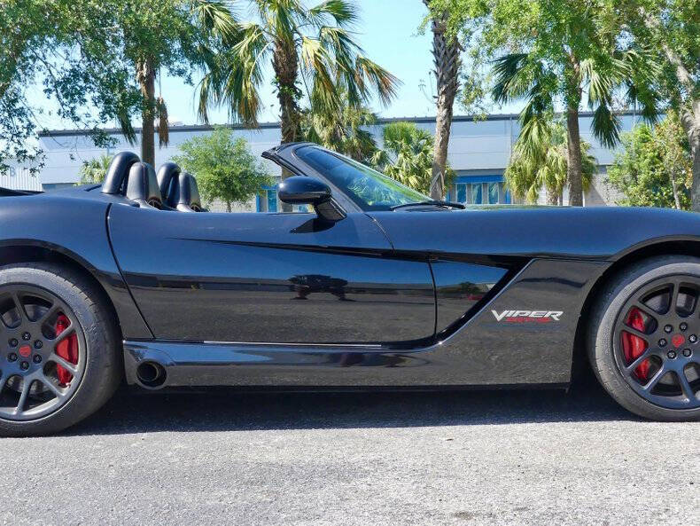 2004 Dodge Viper SRT-10