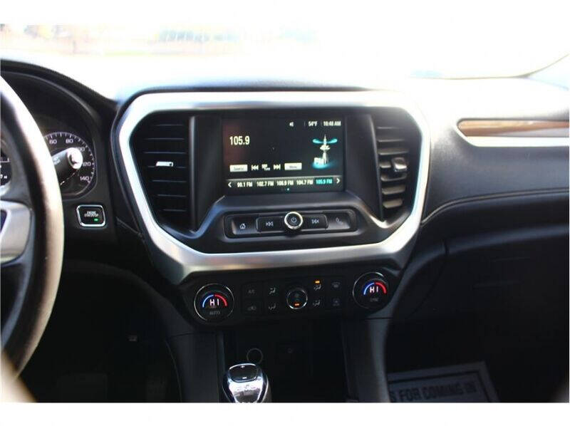 2017 GMC Acadia SLE-1