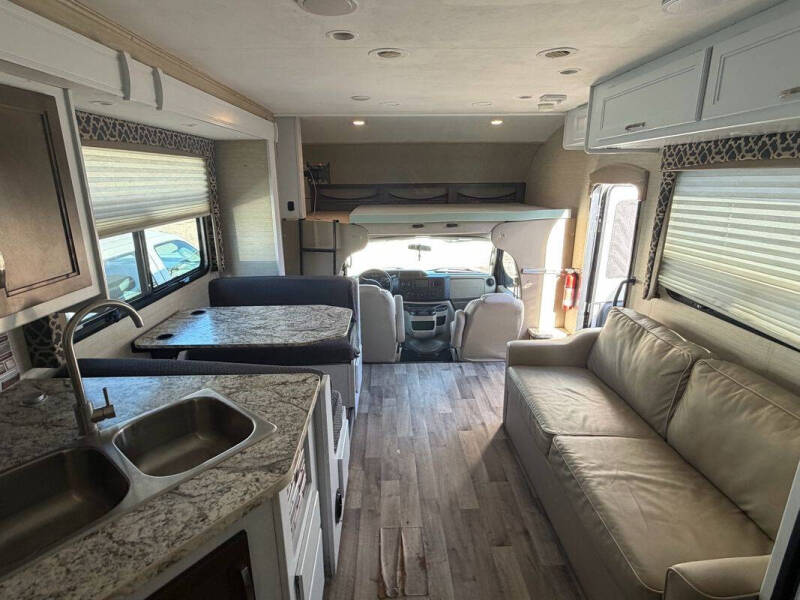 2019 Ford E-Series E-450 SD