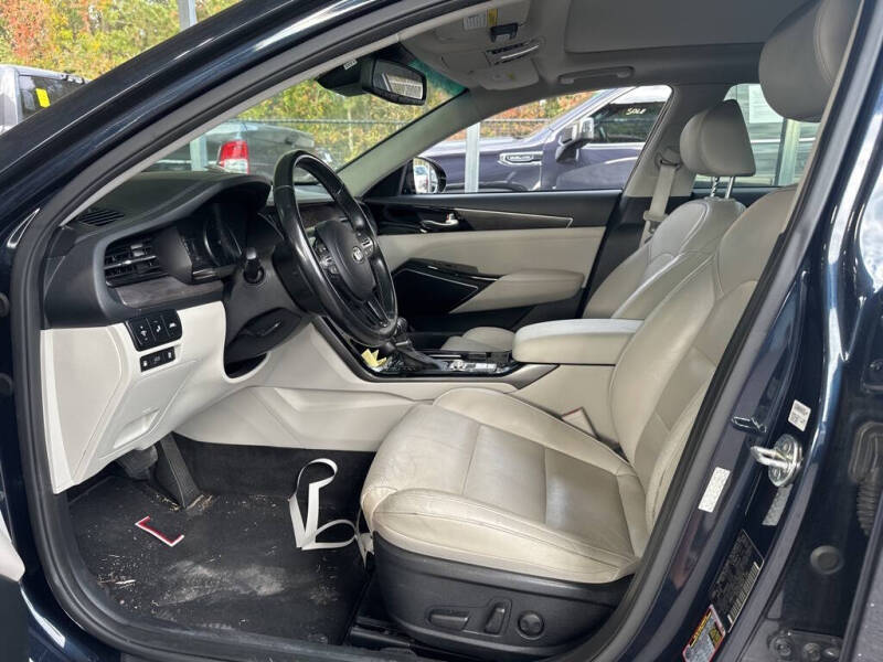 2020 Kia Cadenza Technology