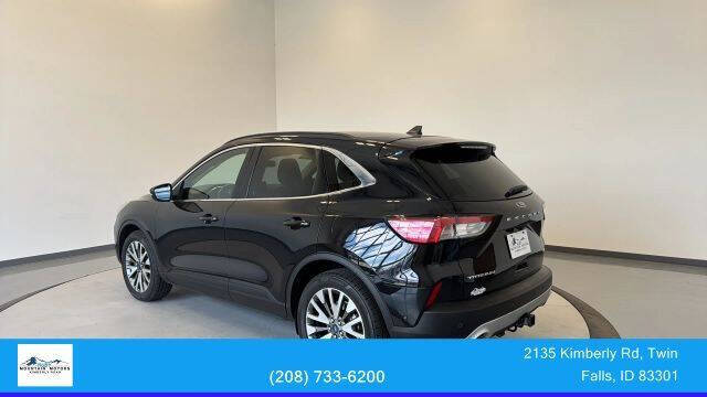 2020 Ford Escape Titanium