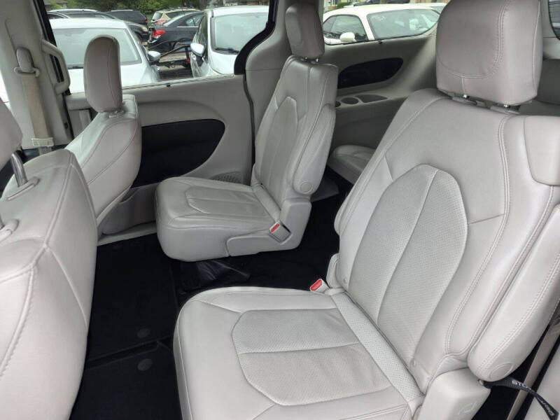 2018 Chrysler Pacifica Touring L