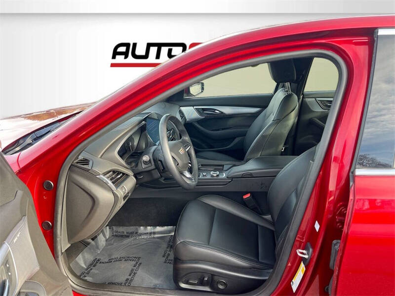 2023 Cadillac CT5 Luxury