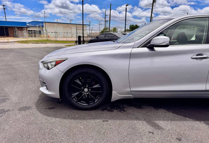 2015 Infiniti Q50
