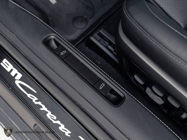 2025 Porsche 911 Carrera