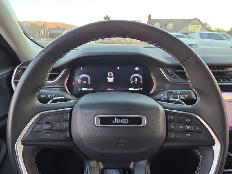 2023 Jeep Grand Cherokee Laredo