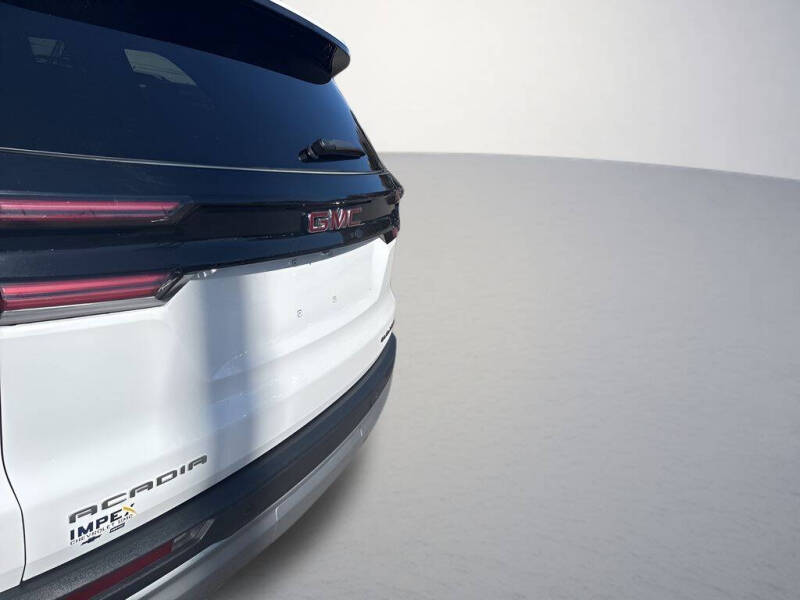 2025 GMC Acadia Elevation