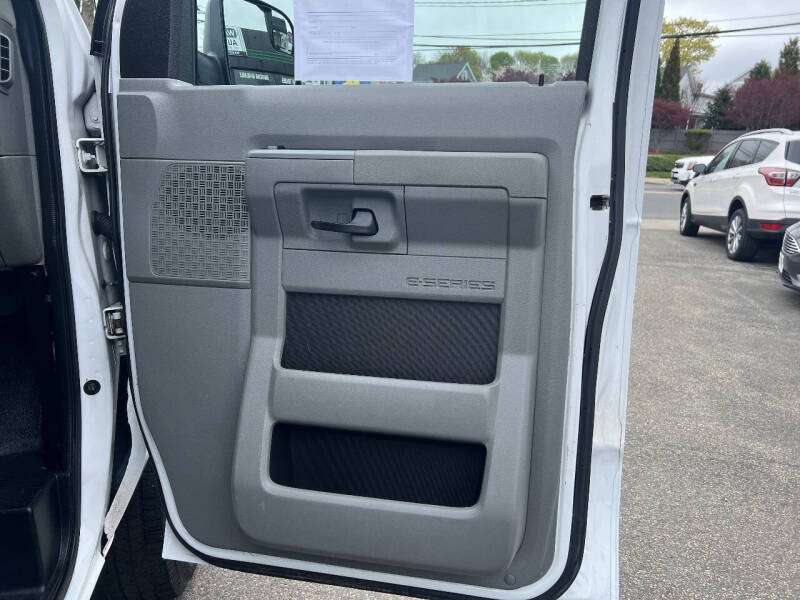 2011 Ford E-Series