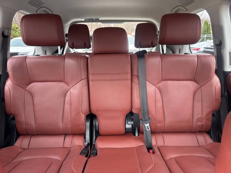 2021 Lexus LX 570 Three-Row