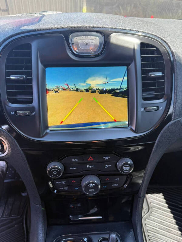 2018 Chrysler 300 S