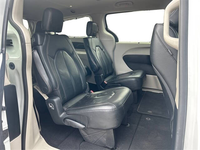 2020 Chrysler Pacifica Touring L