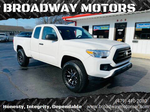 2020 Toyota Tacoma for sale at BROADWAY MOTORS in Van Buren AR