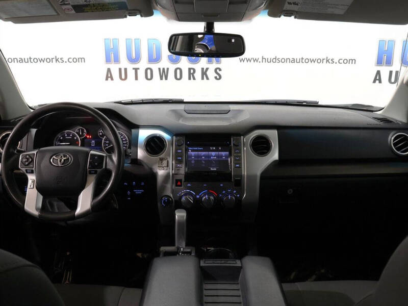 2017 Toyota Tundra SR5