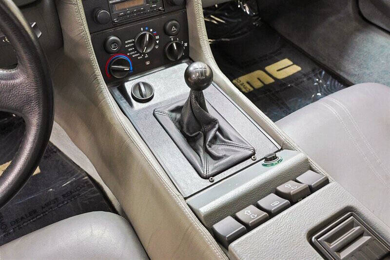 1982 DeLorean DMC-12