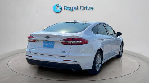2020 Ford Fusion SE