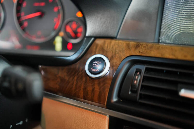 2011 BMW 5 Series 535i