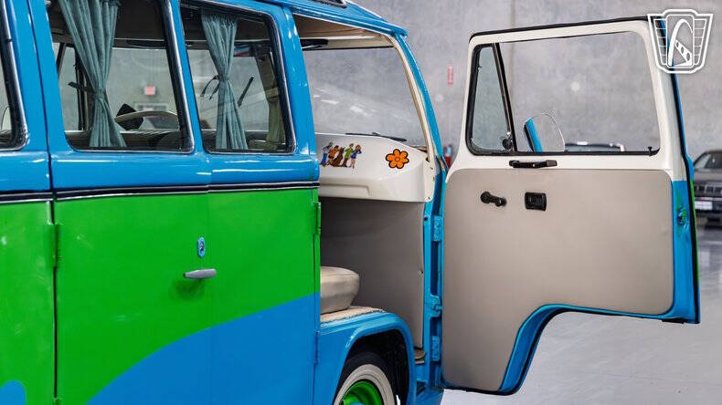 1977 Volkswagen Bus