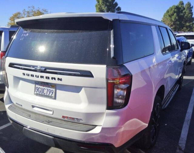 2023 Chevrolet Suburban RST