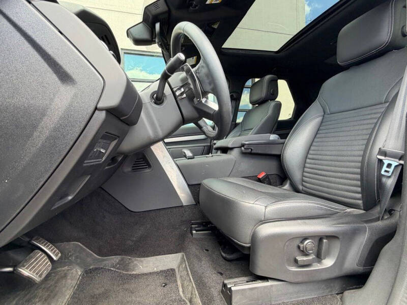 2024 Land Rover Discovery P360 Dynamic SE