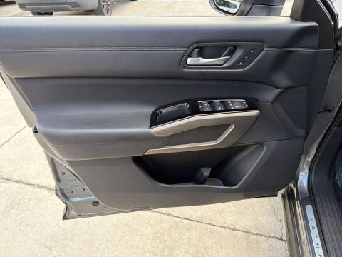 2024 Nissan Pathfinder Platinum