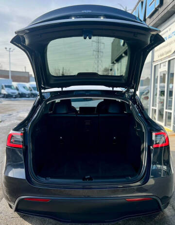 2024 Tesla Model Y Long Range