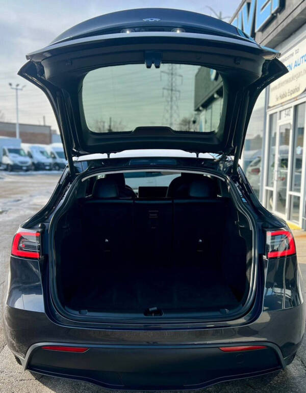 2024 Tesla Model Y Long Range