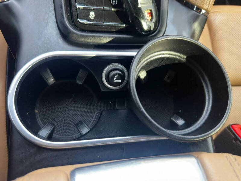 2018 Porsche Cayenne Platinum Edition