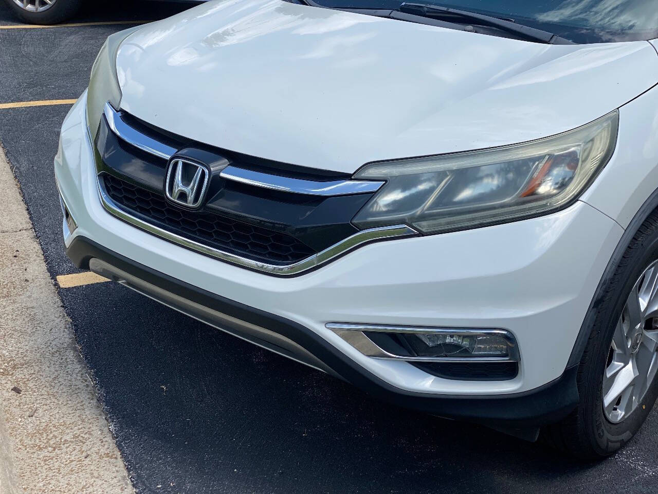 View vehicle photo 4