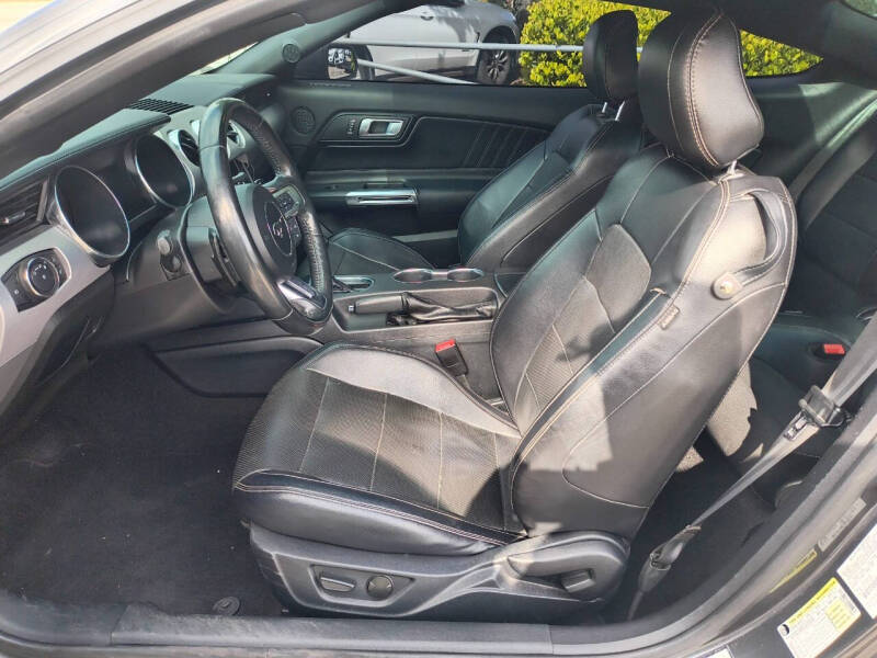 2020 Ford Mustang EcoBoost Premium