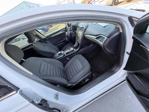 2018 Ford Fusion SE
