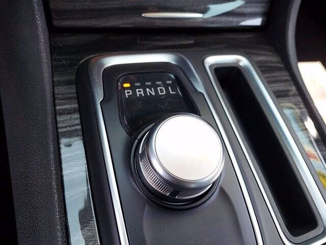 2017 Chrysler 300 Limited