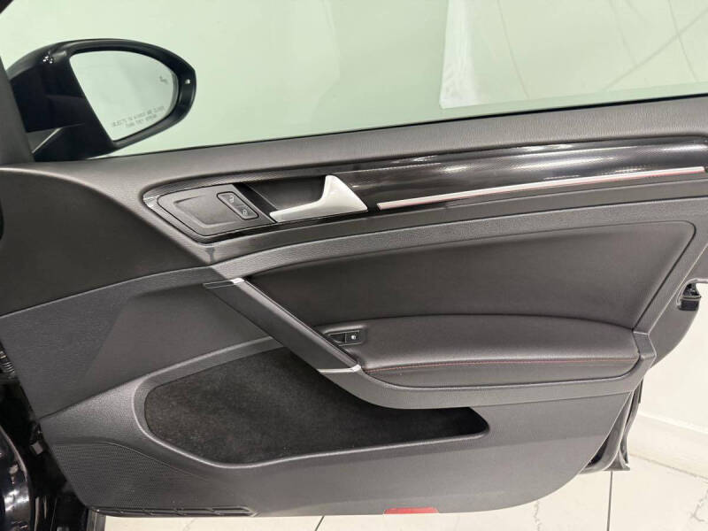 2017 Volkswagen Golf GTI