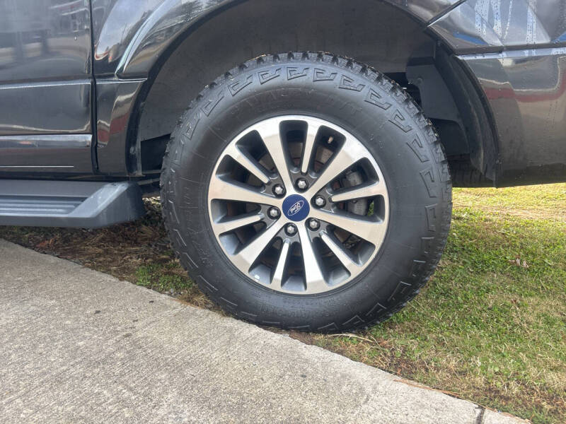 2017 Ford Expedition EL XLT