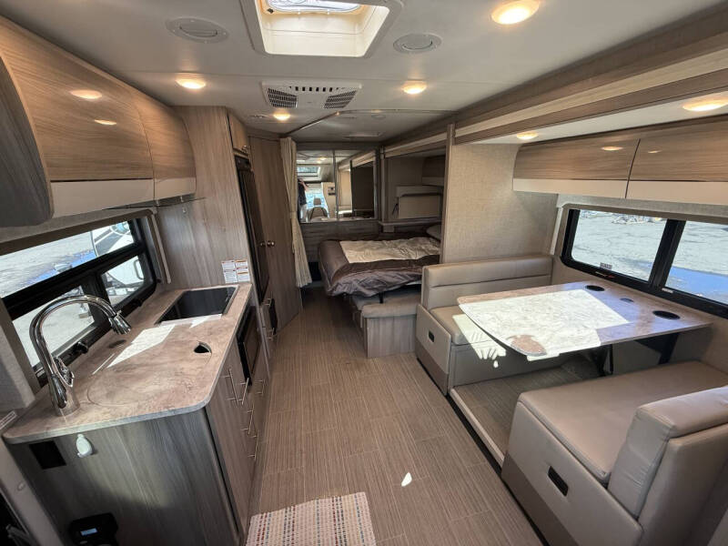 2022 Thor Motor Coach Gemini AWD