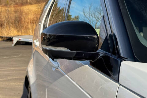 2023 Land Rover Discovery P360 HSE R-Dynamic