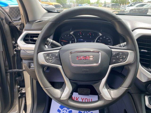 2022 GMC Acadia SLE