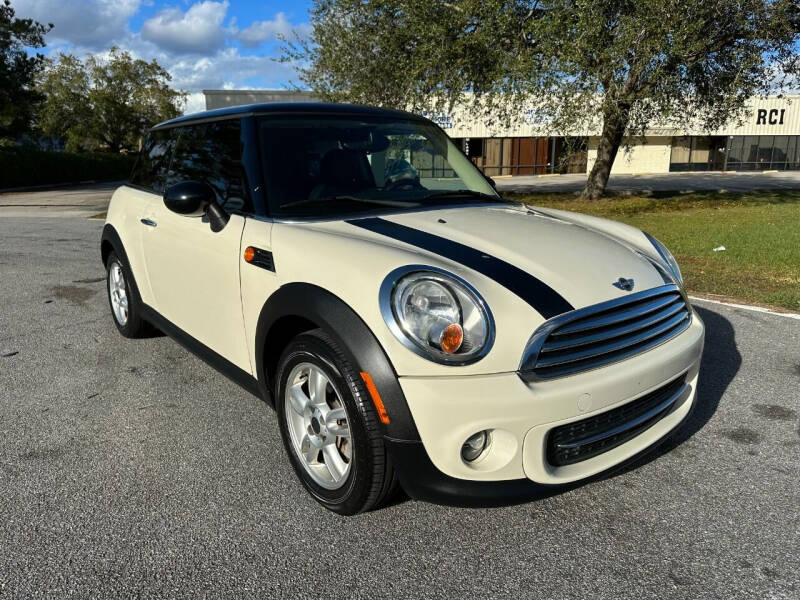 2012 MINI Cooper Hardtop for sale at Global Auto Exchange in Longwood FL