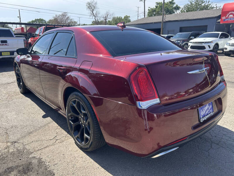 2019 Chrysler 300 S