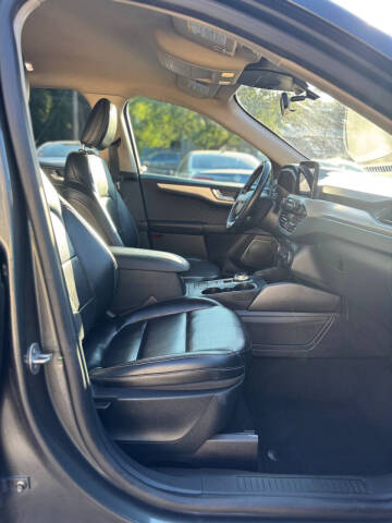 2020 Ford Escape SEL